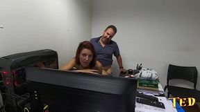 pernocas vem ao estudio da hardbrazil e diretor fode ela no pelo - fabio silva