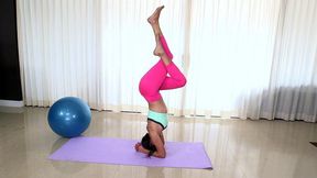 XXX skank invites cameraman to film her stretching on the yoga mat