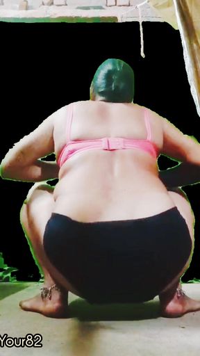 Bhabhi ji is seen in a very sexy look and has become naked, she is massaging big milk, ready to her, be very hot