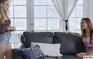 Lesbians Vanna Bardot and Anna Clair Clouds squirting pussy