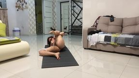 angie elif hot small tits brunette love play pussy after yoga