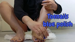 Painting my toenails blue