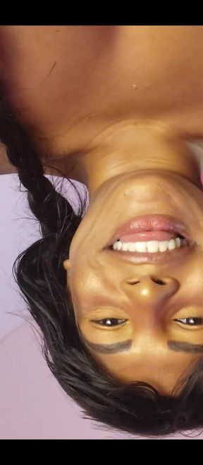 Horny Webcan Girl Fucks Her Throat with Her Fuck Machine While Her Pussy Is Vibrated