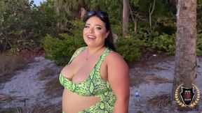 Fat Chick Gives BBC Rome Major Blowjob on Island!