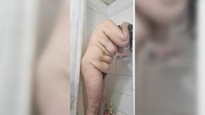 cleaning my hairy shell with thick hair