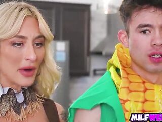 Sexy Milfs Exchange Stepsons for Some Additional BJ Time and Then They Climb onto the Thanksgiving Table