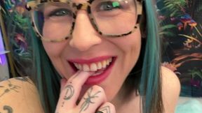 eating nikki zee out!