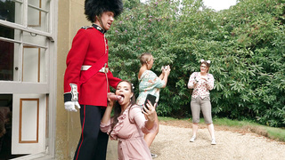 Tourist Sofia Lee is sucking the royal guard's big cock