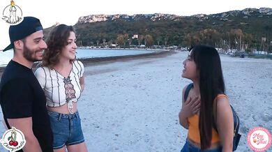 May Thai meet Cherrycandle and Davecandle on the beach