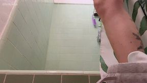 Shower Peeing