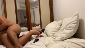 que mulher maravilhosa linda e gostosa peguei ela de quatro e depois o meu amigo baixinho comeu ela no pelo e nos dois soltou o leitinho na boquinha dela