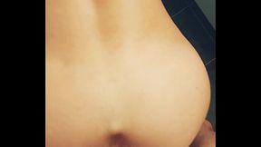 Vid&eacute_o anal addict. Sodomiser au sortir de la douche .une bonne petite ...