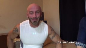 aymeric deville baise sans capote par un beau mec viril et barbu