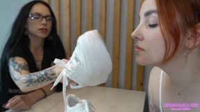 KIRA - Lick the sweat off my feet after this hot day!