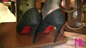 Vintage_sewing on My Granny's Old Singer Sewing Machine in Black Pantyhose and Suede Louboutins