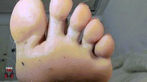Dirty feets (english-audio)