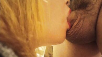 fellation sensuel sans les mains jusqu'au bout, énorme charge de sperme dans la gorge