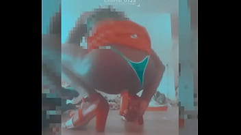 Tomate cerise courgette saucisse en f&ecirc_te