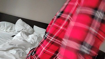 Slutty wife on vacation wants breakfast served in bed