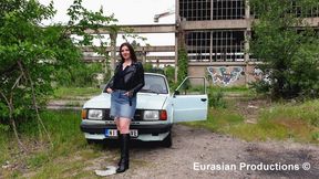 CustomVideo - 12 - Jenny trouble with old Skoda plus 2nd cam