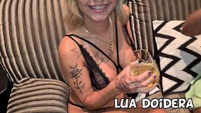 lua doidera recebeu a amiga izabela pimenta pra uma resenha em casa e elas acabaram se pegando, se chupando e se comendo com cintaralho