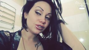 Golden lips