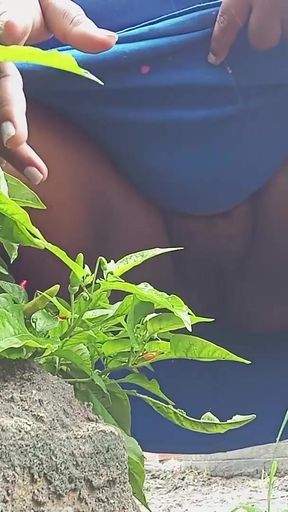 Hot housewife shows her pussy outdoors on rainy day   Clip 1