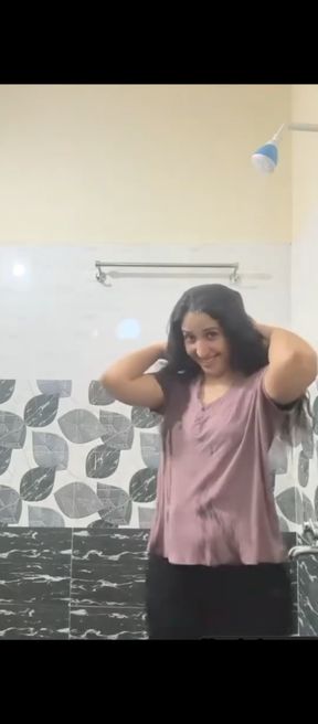 I left my friend&#039;s wife in the washroom while she was bathing.