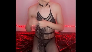 Viper Fierce femboy fucks 3 dildos