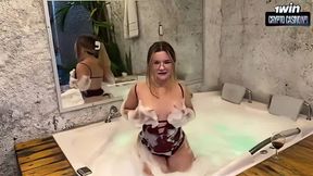 HOT BLONDE jacuzzi smash in glamping for invite - molten xxx porn!
