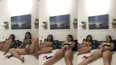 I masturbate next to my friend, we use a vibrator.