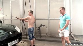 Anal Fucking At The Public Carwash!