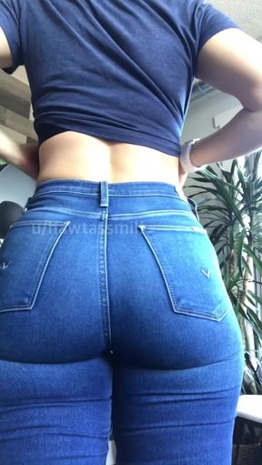 Curvy Blonde in Blue Jeans