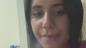 ILIANA SELFIE SMOKE 2
