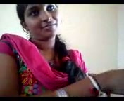 Amateur Desi MILF in pink sari was posing on camera just a bit