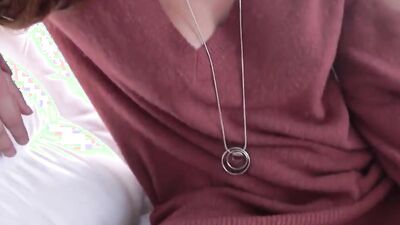 Hundin Mom fickt den besten Freund des Sohnes