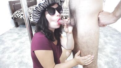 A Hot Blowjob with red Lipstick from a Cowgirl