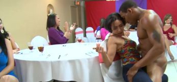 Interracial CFNM party gone hard with thick stripp
