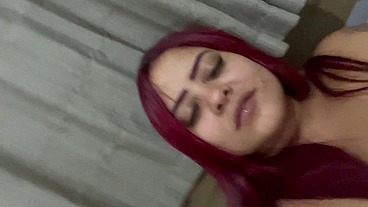 Ruiva da bucetinha preta disponível para chamadinha de vídeo