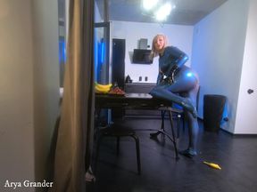 Curvy MILF in blue latex rubber catsuit, backstage camera