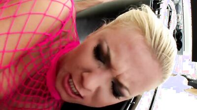 Bootylicious blonde Angelica Diamond is fingered and fucked by Mike Angelo