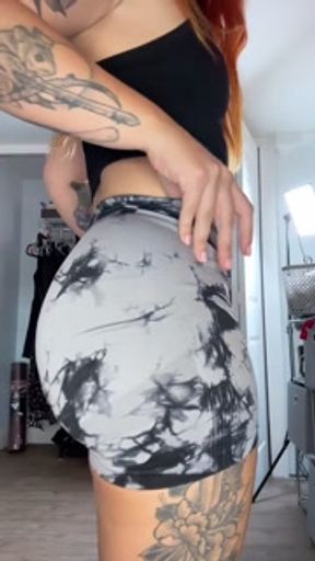 Jerk off to my ass after the gym &amp; cum all over my asshole