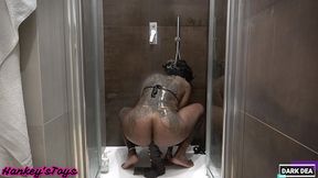 the kinky slut queen  dark dea  in horny wet fuck with the huge seahorse xl and her bull dark in the bathroom -full version- (darkdea for hankey stoys.com) - (extreme insertion-fetish-f