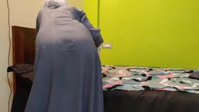 Woman in Hijab Sex with Her Boyfriend While No One at Home