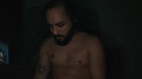 pillado el joven pollon en el cyber cafe haciendose la paja