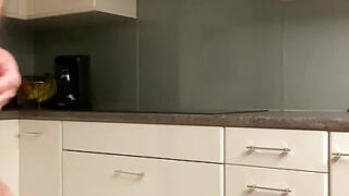 Schwule Fantasie mit riesigen Schwänzen, Handjob und intensivem Analverkehr