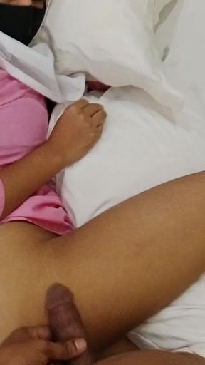 Indian Beauty Screams in Pleasure - Homemade