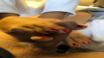 Amateur Wife With Delicious Feet Giving A Perfect Toejob In Pov  Kinky4Ever