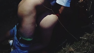 Sexo con mi novia Sofía 18y en el campo