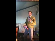 probando un masturbador casero